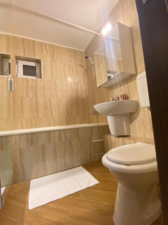 Garsoniera Relax Drumul Taberei Bucureşti Exterior foto